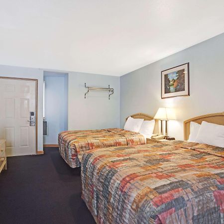 Travelodge By Wyndham Seattle North Of Downtown Екстер'єр фото