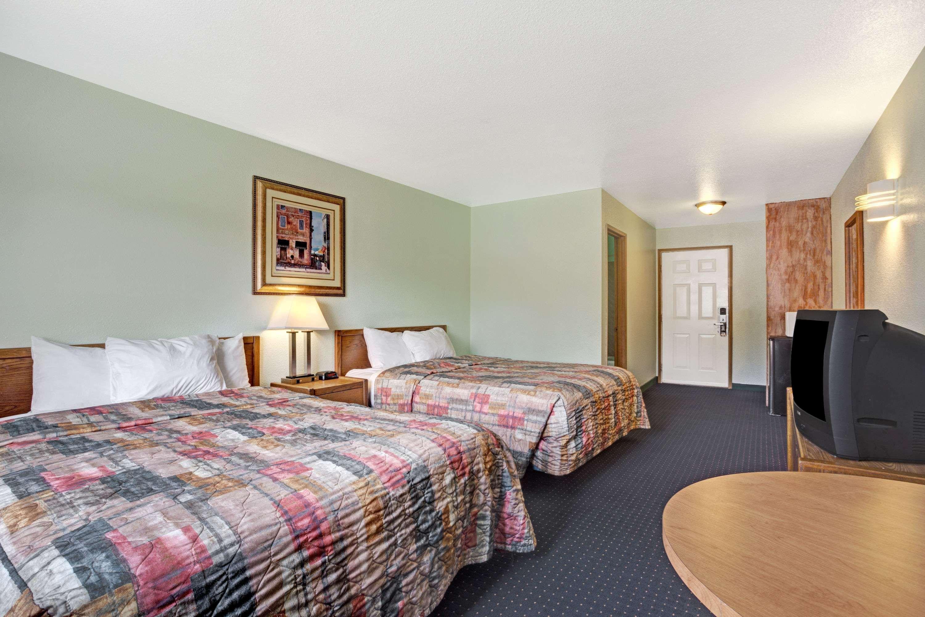 Travelodge By Wyndham Seattle North Of Downtown Екстер'єр фото
